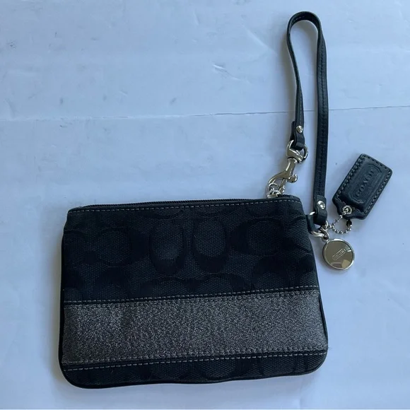 Coach wallet/wriestlet, black and silver. - Picture 2 of 6